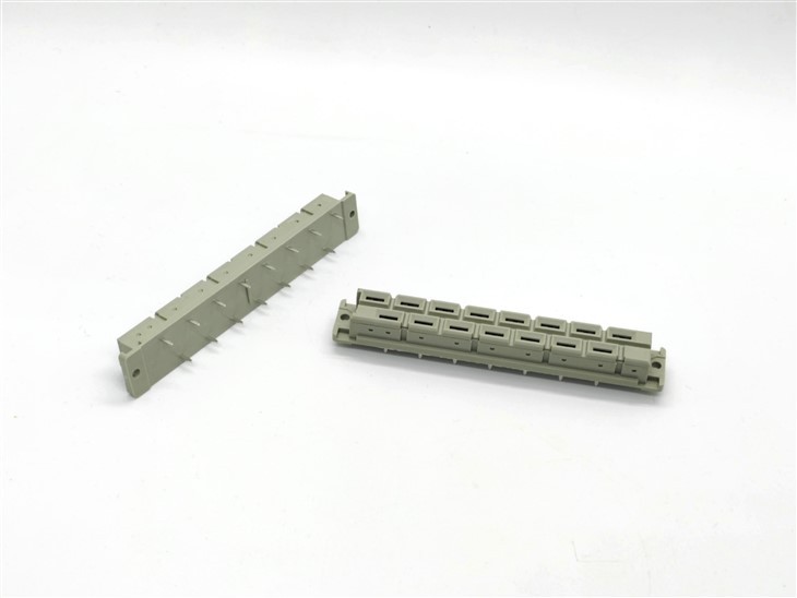 Din41612 vertikal weibliche H15 -Steckverbinder